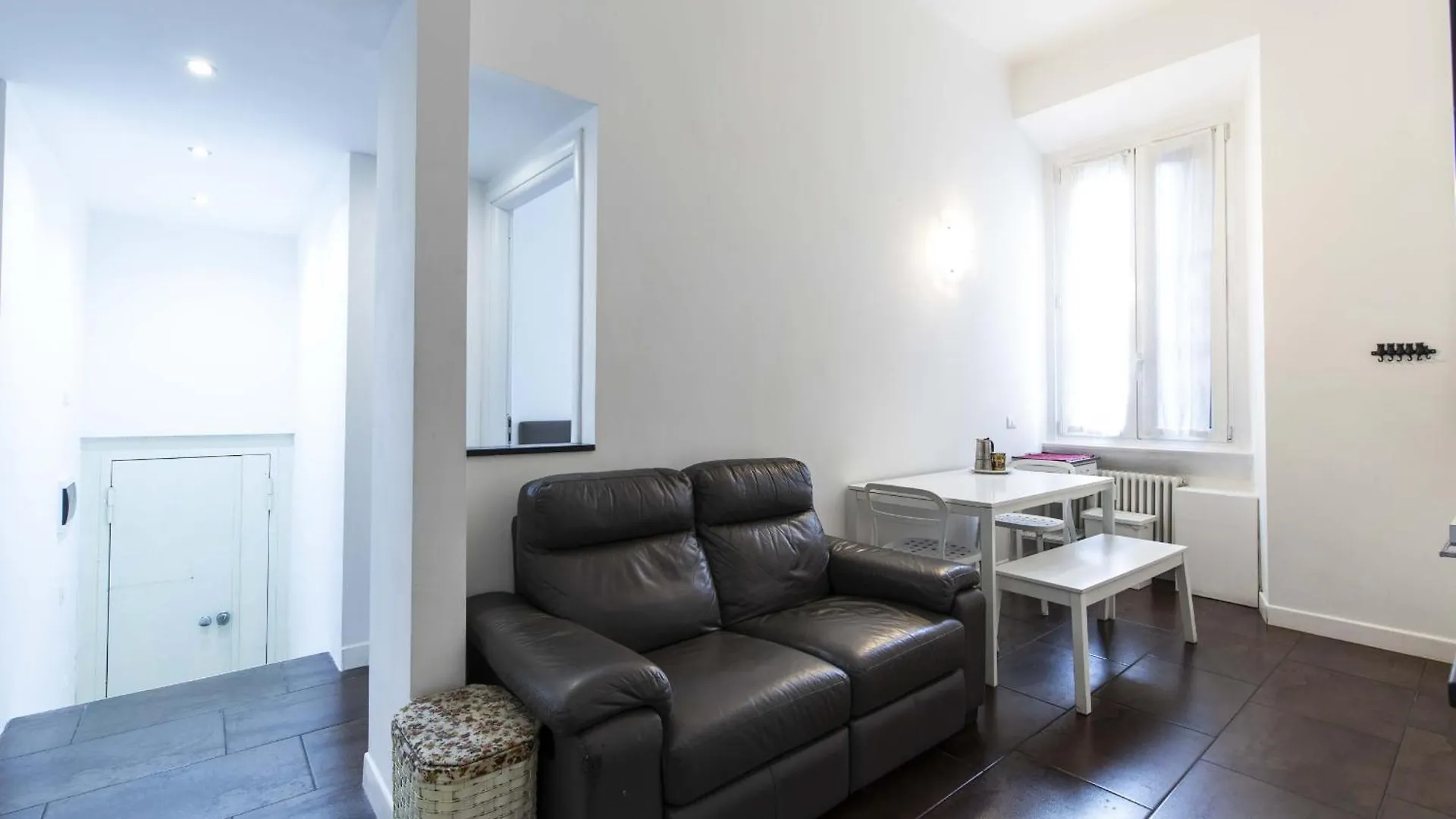 Cermenate 7 Apartment Milan