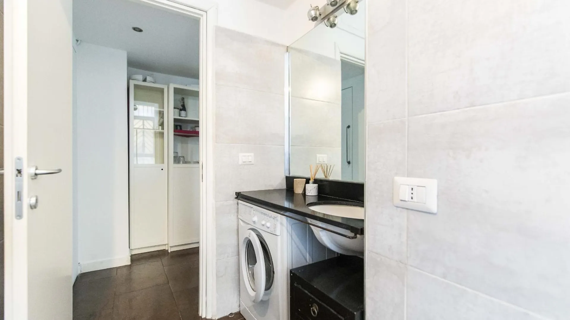 Cermenate 7 Apartment Milan 0*,  Italy