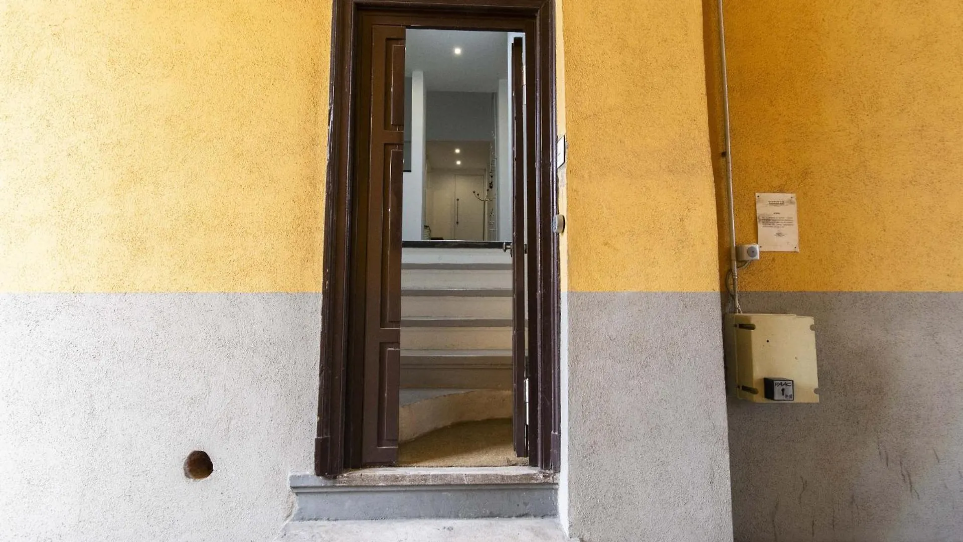 Cermenate 7 Apartment Milan